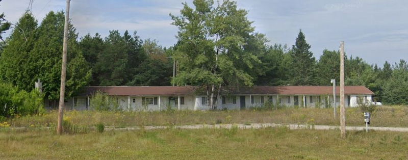 Schealls Motel (Tappens Motel) - Aug 2022 (newer photo)